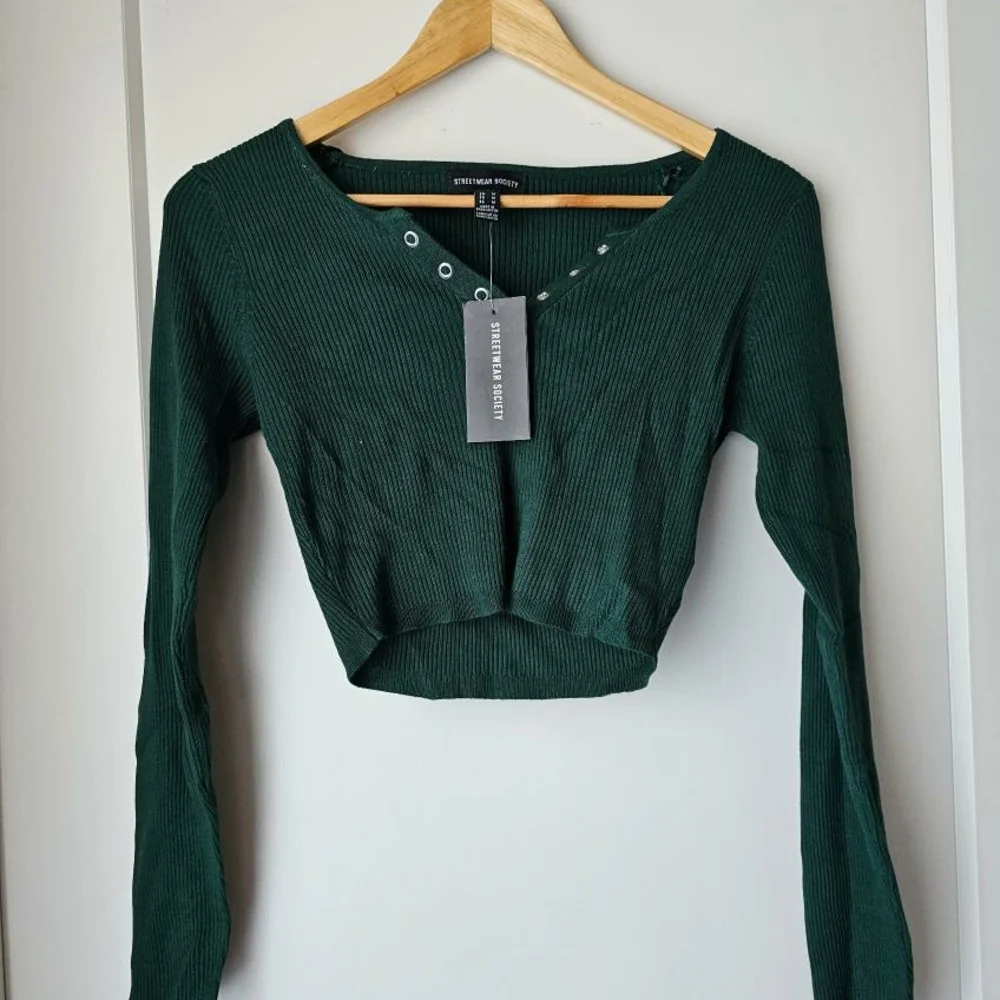 Streetwear Society Green Ribbed Long Sleeve Top - Picture 1 of 2